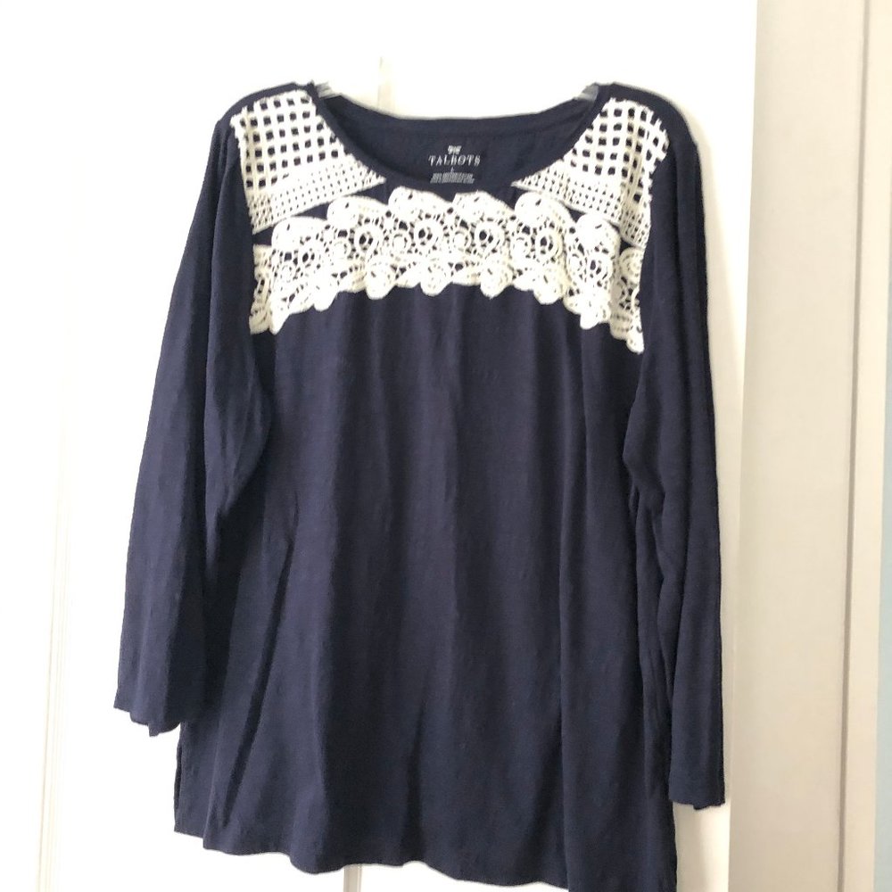 KNIT TOP